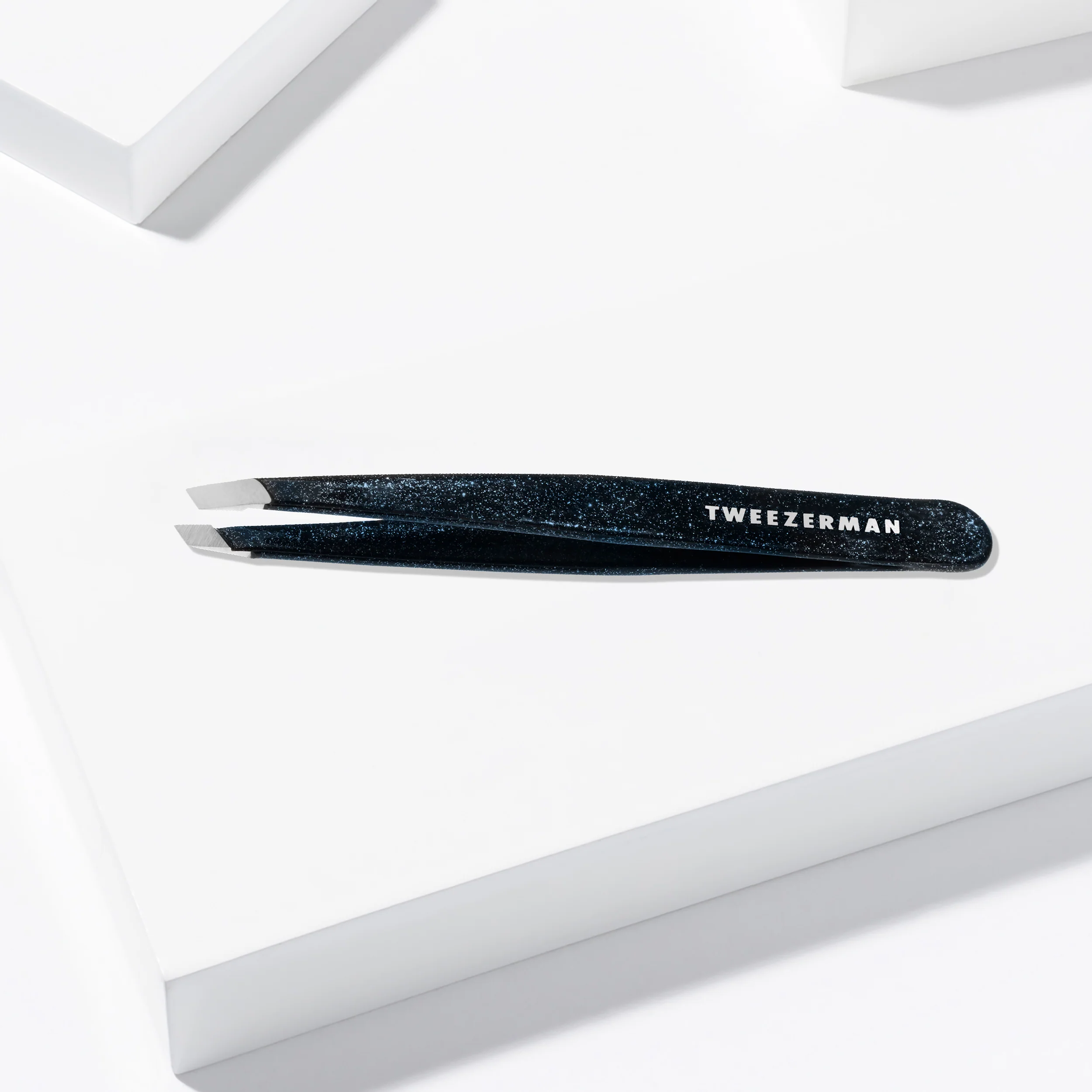 Dusted Onyx Slant Tweezer - Image 5