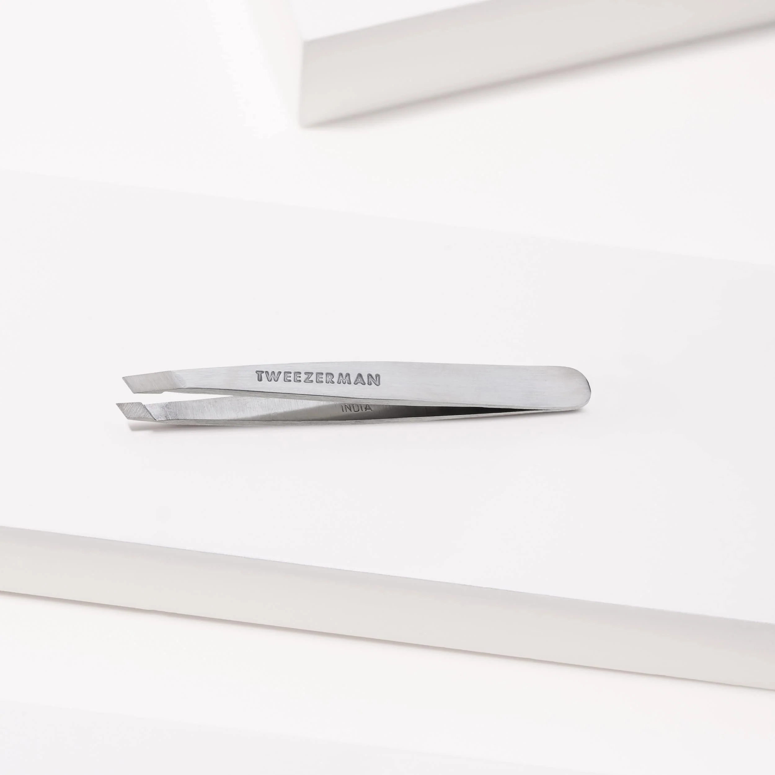 Classic Mini Slant Tweezer - Image 7
